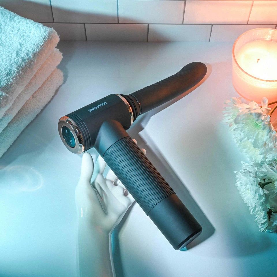 Evolved Novelties Too Hot to Handle Thrusting, Heating & Vibrating Machine